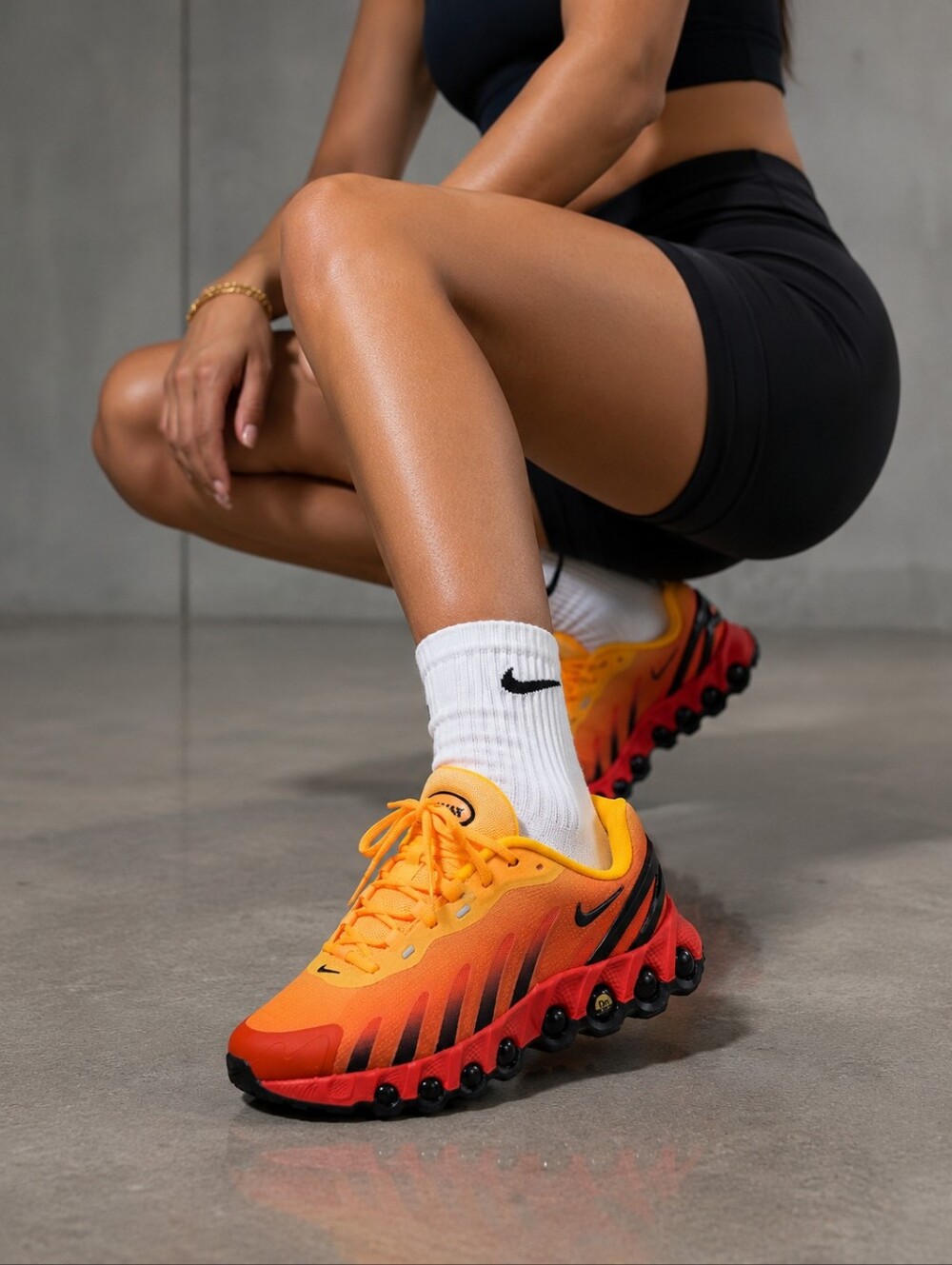 Nike Air Max DN8 Sunset Orange Red Black Sneakers Youth Size 6Y Women's 7.5 New